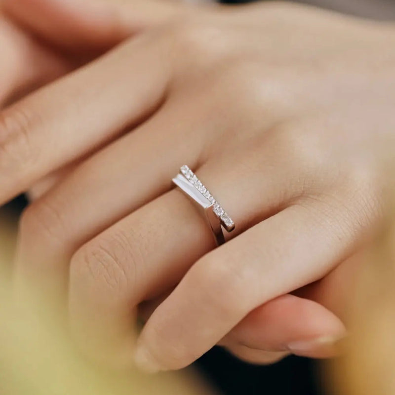 Elegant Slant Design Ring

