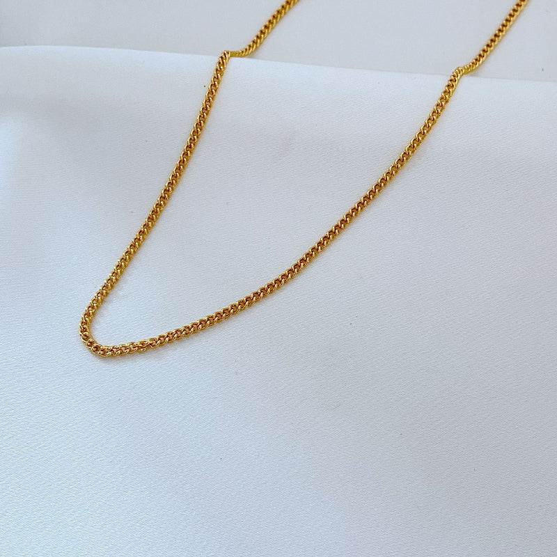 Ornate Loewe Anagram Charm


