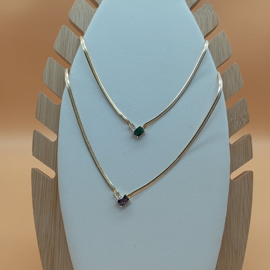 Sleek Gold Collar with Square Zirconia


