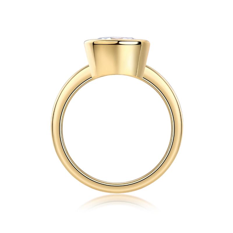 Brilliant Cut Moissanite Bezel Wedding Ring

