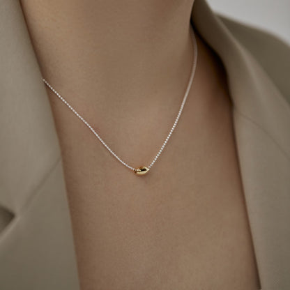Two-Tone Beaded Choker with Accent Bead

