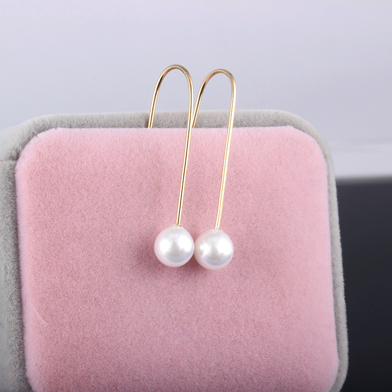 earrings that hook into ear