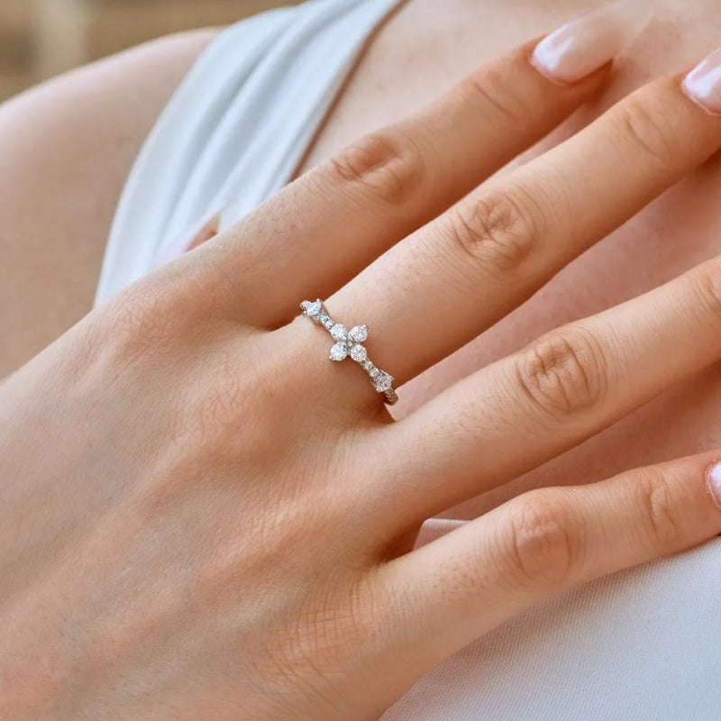 Elegant Clover Zirconia Ring