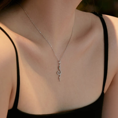 Chic Silver Cobra-Inspired Necklace with Pave Crystals

