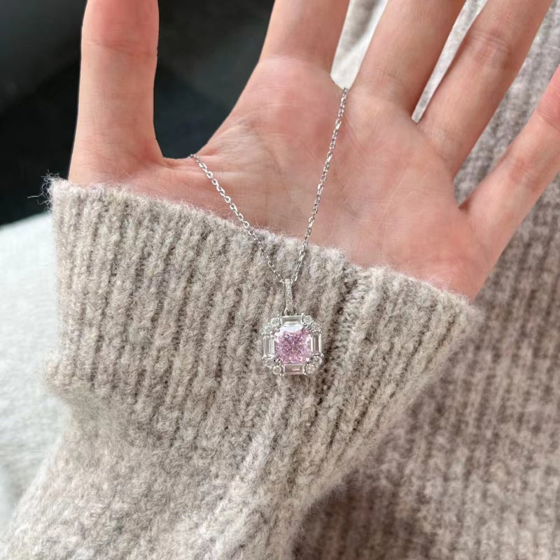 Glamorous Square Pendant

