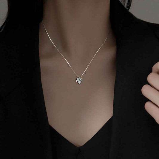 925sterling silver Delicate Maple Leaf Pendant Necklace