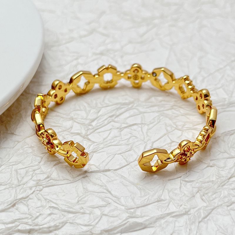 Tory Burch 18K Gold Plated Openwork Four-Leaf Clover Bangle