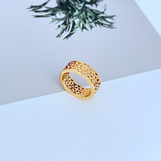 Gold-tone openwork logo metal ring for women