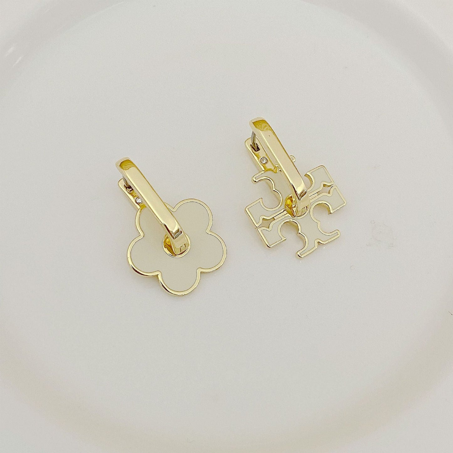 Tory Burch Elegant Floral Logo U-Shaped Metal Earrings