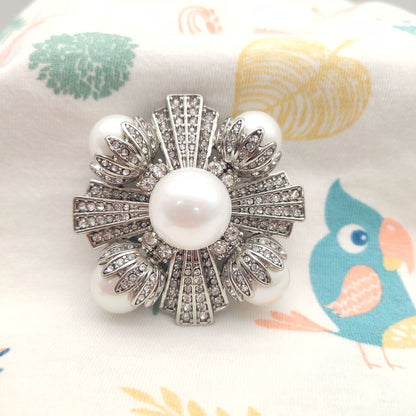 Oscar de la Renta Vintage Pearl and Crystal Brooch