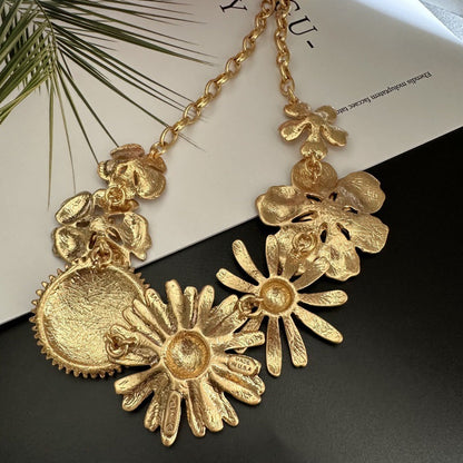 Oscar de la Renta Vintage Enamel Large Daisy Flower Necklace