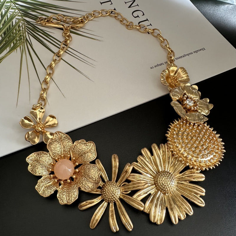 Oscar de la Renta Vintage Enamel Large Daisy Flower Necklace