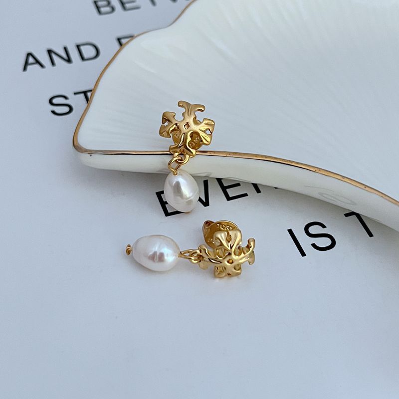 Tory Burch Logo Freshwater Pearl Pendant Earrings women