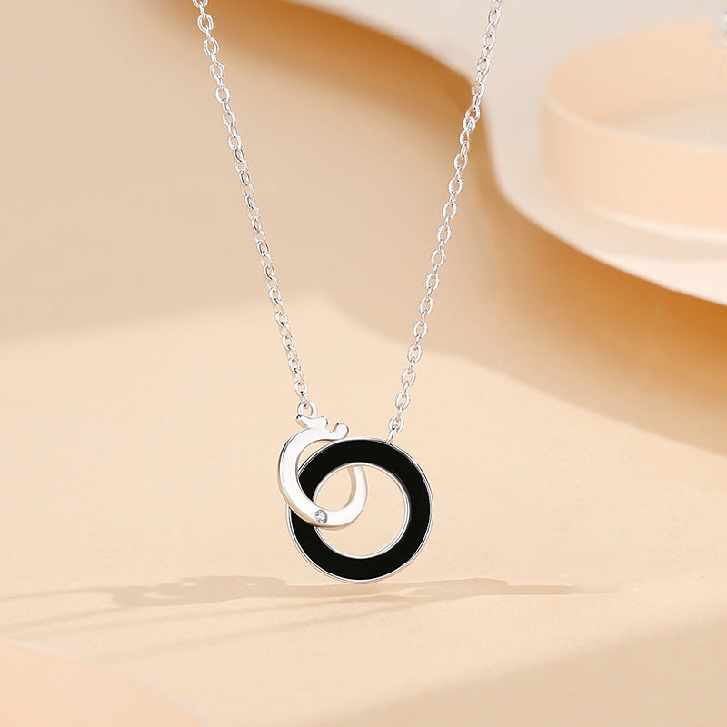 interlocking pendant necklace