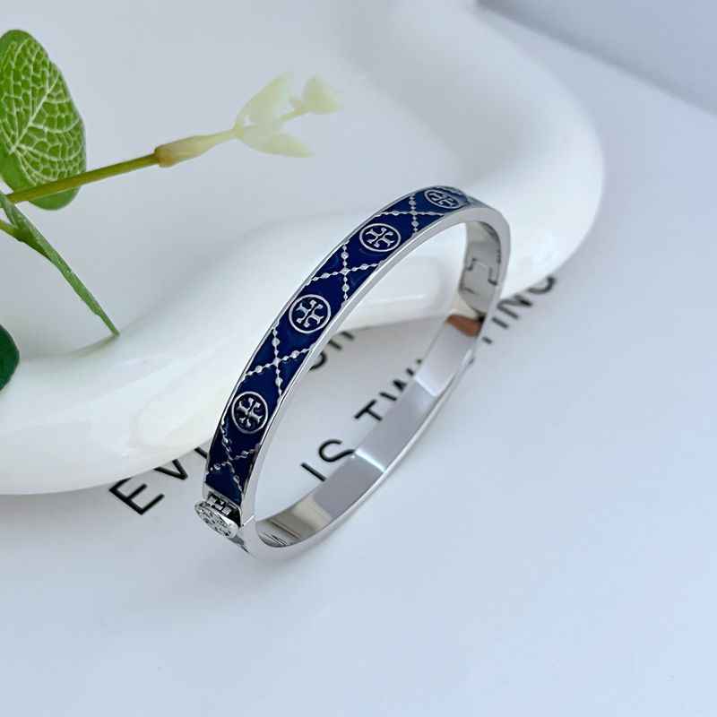 欧美时尚轻奢气质通勤珐琅彩釉镶嵌英文字母小众女款金属手镯