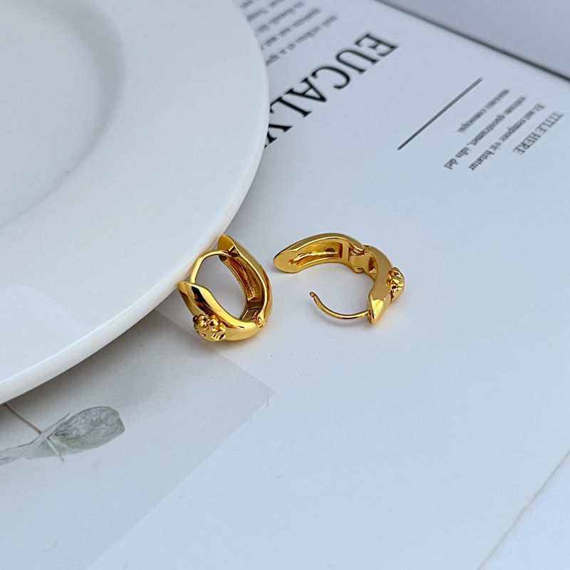 Tory Burch Chic Petite Smooth-Finish U-Shaped Metal Earrings