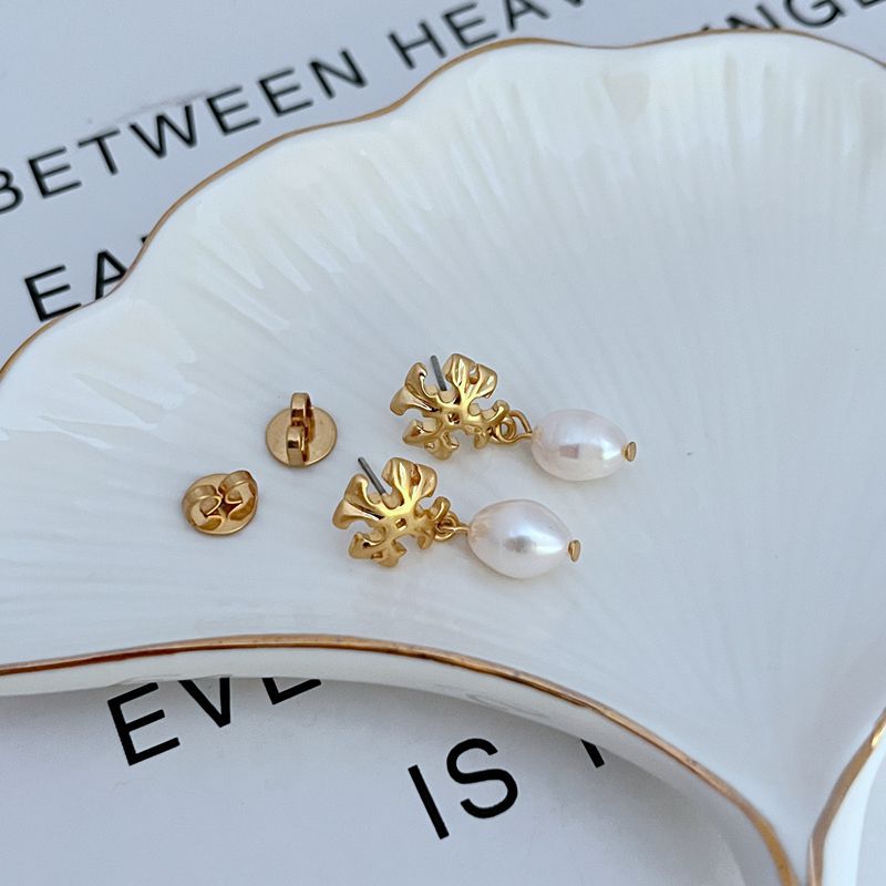 Tory Burch Logo Freshwater Pearl Pendant Earrings women