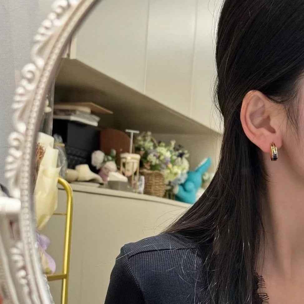 2024新款缪小姐珐琅耳环甜美时尚百搭高级感U形耳线夹字母女耳饰