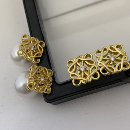 LOEWE Square Hollow High-end Pattern Earrings