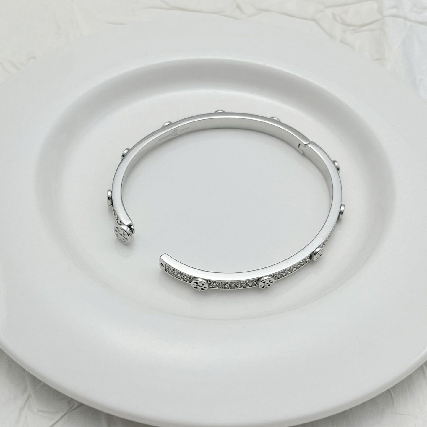 Tory Burch Diamond-Encrusted Metal Bracelet women Open