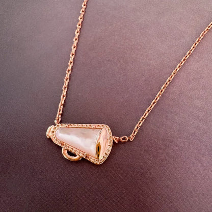 Kendra Scott Cheer Pearl Necklace