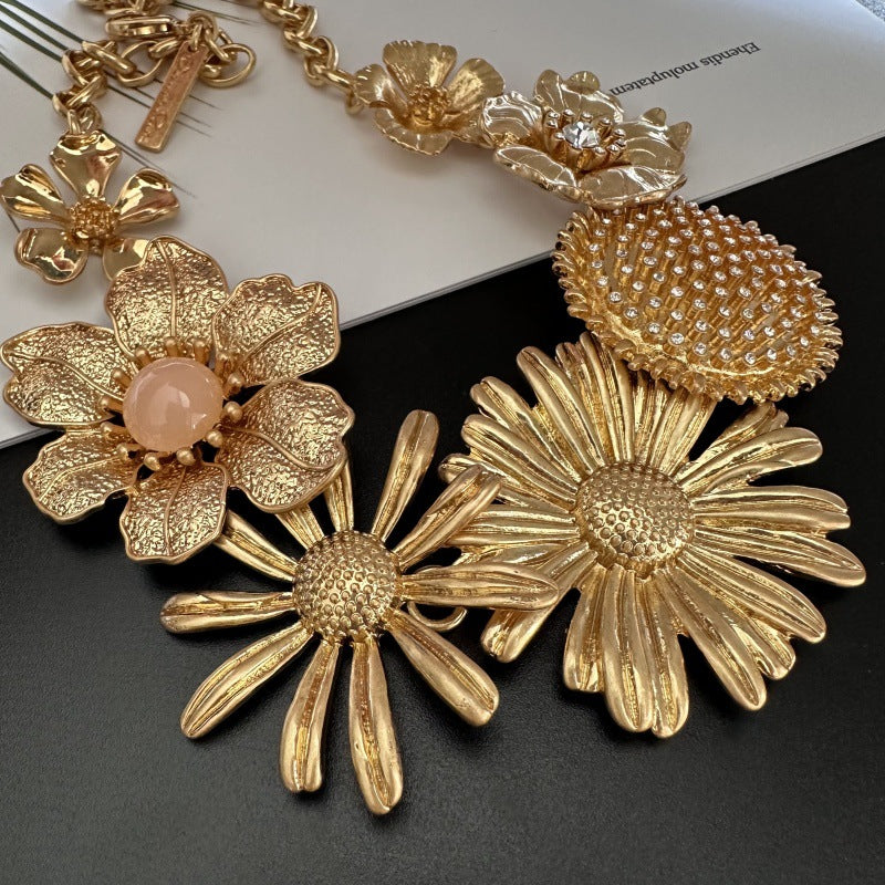 Oscar de la Renta Vintage Enamel Large Daisy Flower Necklace
