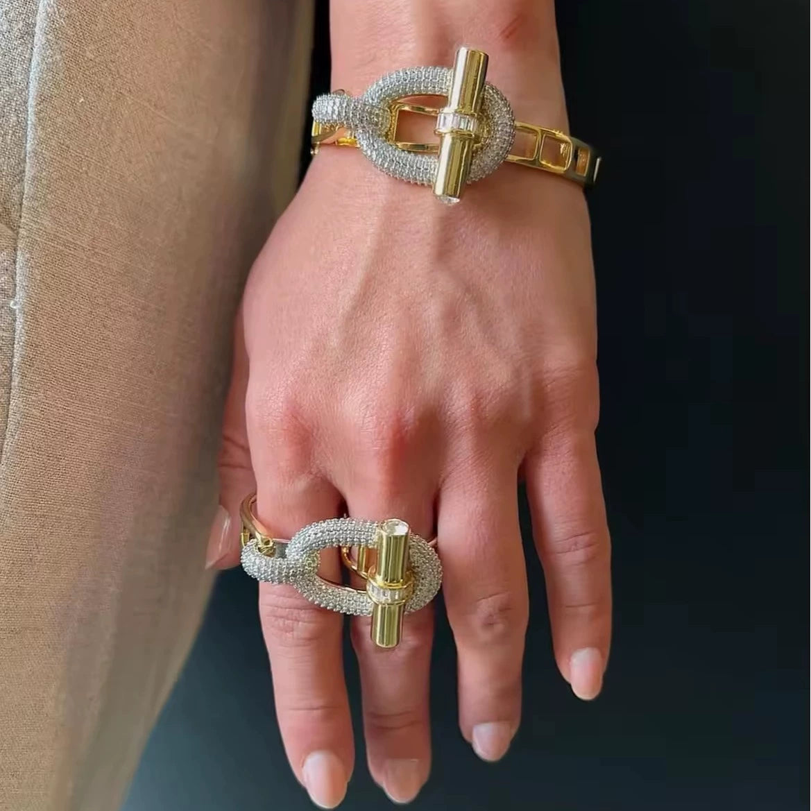 Pig nose horizontal bar ring bracelet set inlaid zircon bracelet ring women