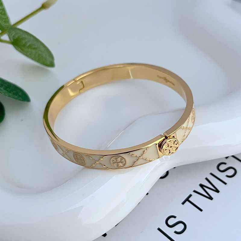 欧美时尚轻奢气质通勤珐琅彩釉镶嵌英文字母小众女款金属手镯