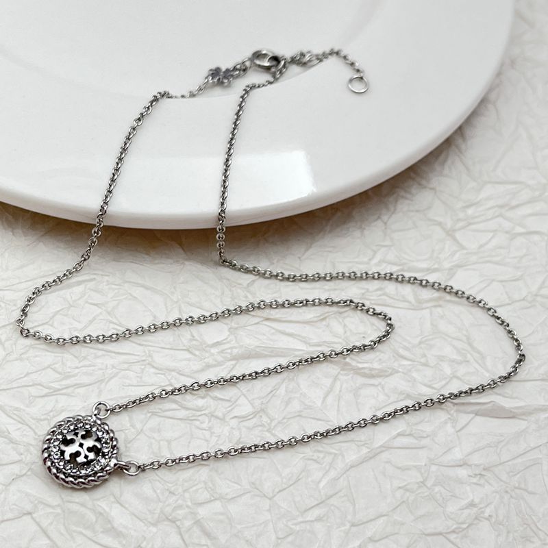 Tory Burch Round Openwork Rhinestone Fashion Necklace