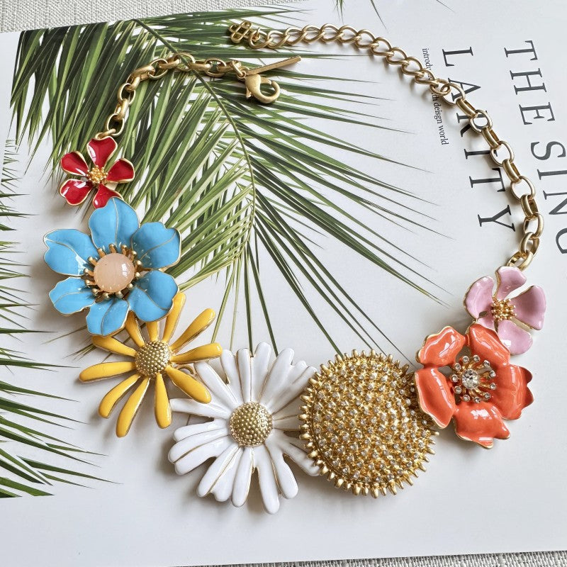 Oscar de la Renta Vintage Enamel Large Daisy Flower Necklace