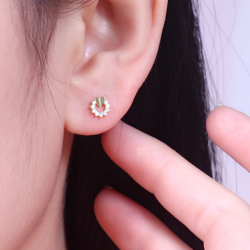 simple diamond stud earrings