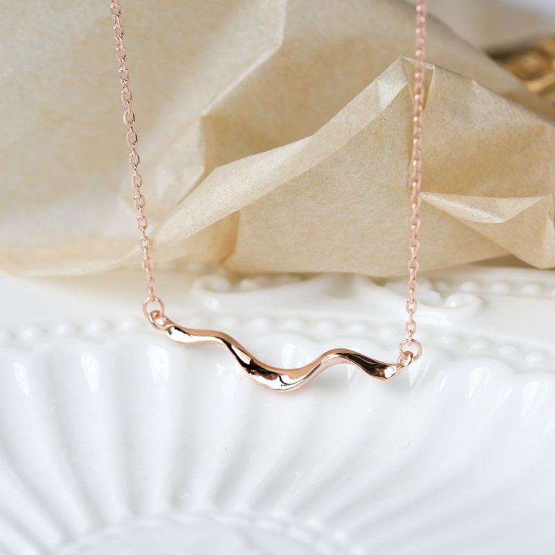 Ripple Bar Necklace

