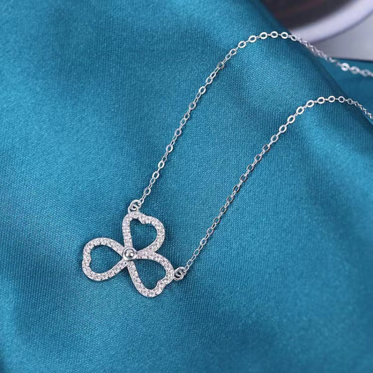 T shamrock necklace