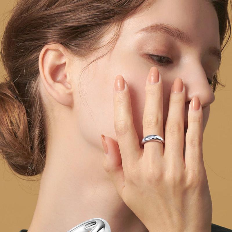 Dazzling Starburst Moissanite Ring

