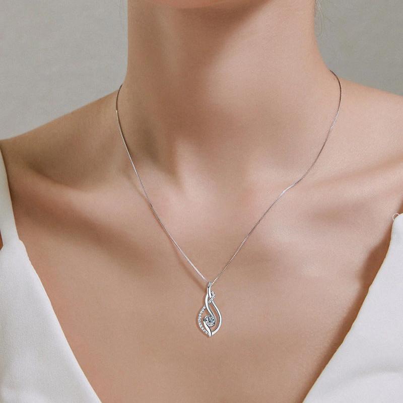 VVS1 D Color Moissanite Swirl Pendant


