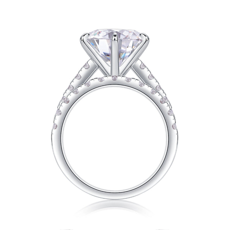 Two-Piece Moissanite Wedding Ring Ensemble

