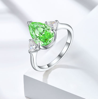 pear cut diamond engagement rings
