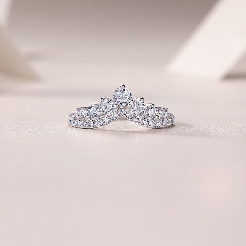 Shimmering Graduated Pave Moissanite Ring

