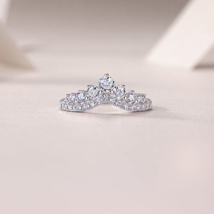 Shimmering Graduated Pave Moissanite Ring

