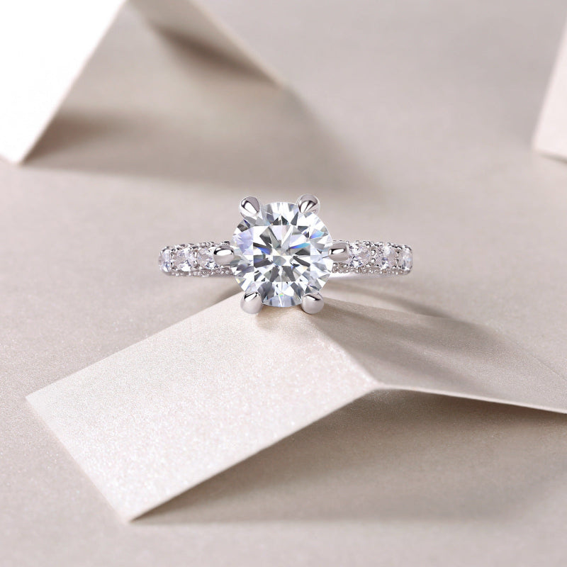 Brilliant 8.0MM Moissanite Engagement Ring

