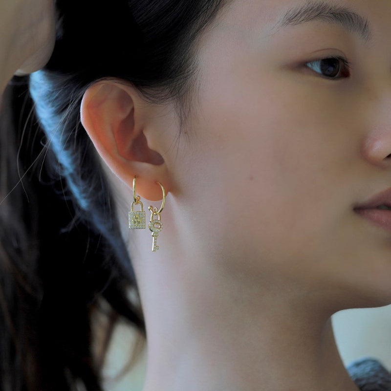 Chic Padlock and Key Earrings

