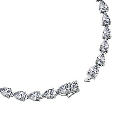 Elegant Teardrop Necklace