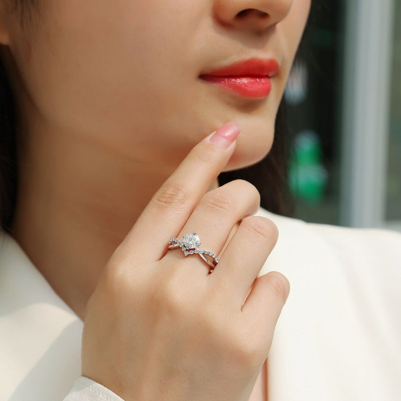 Approximately 3.2g Moissanite Bridal Ring

