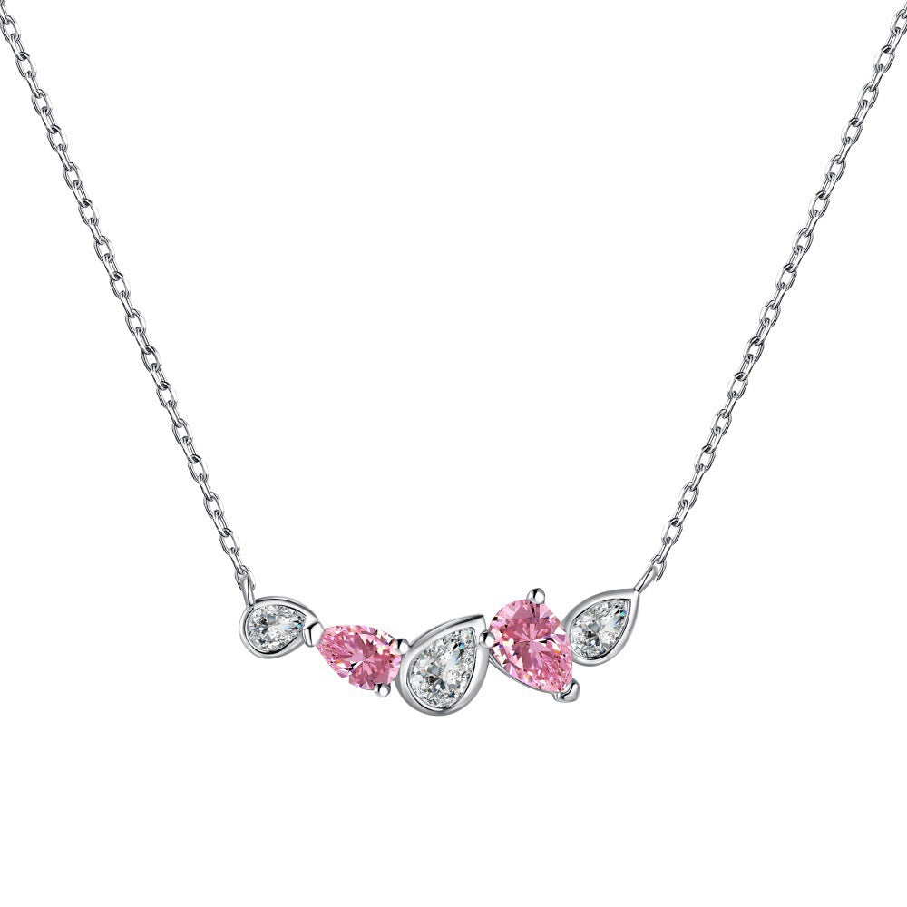 Stylish Sophisticated Heart Pendant Necklace