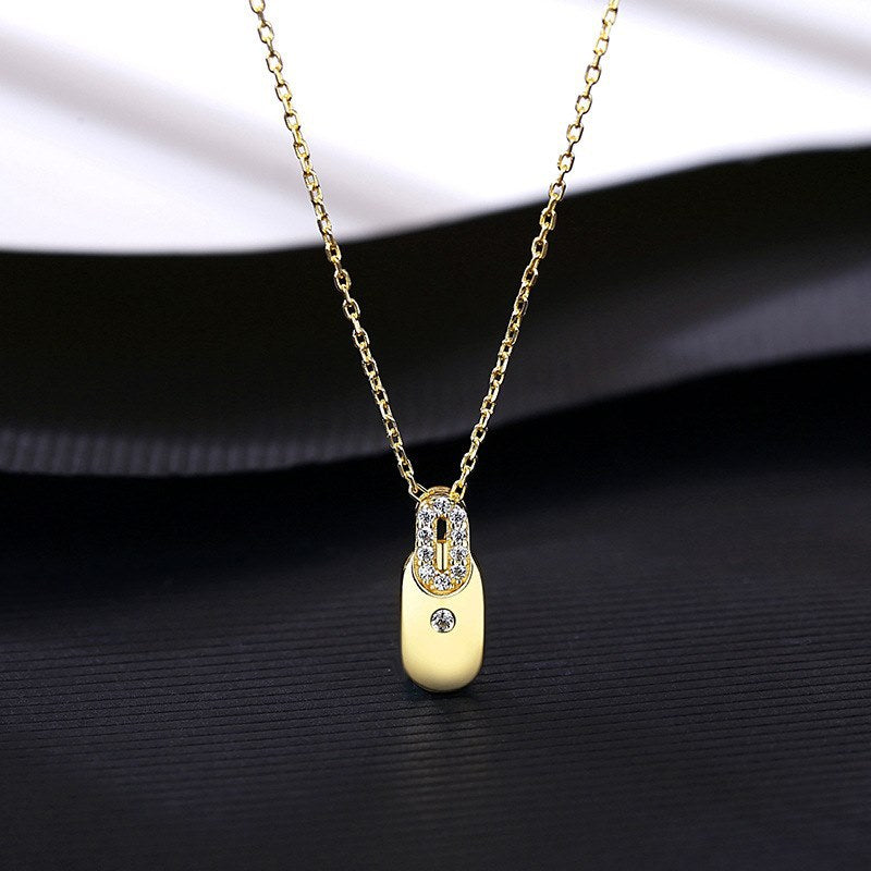 Urban Glamour Pendant Necklace

