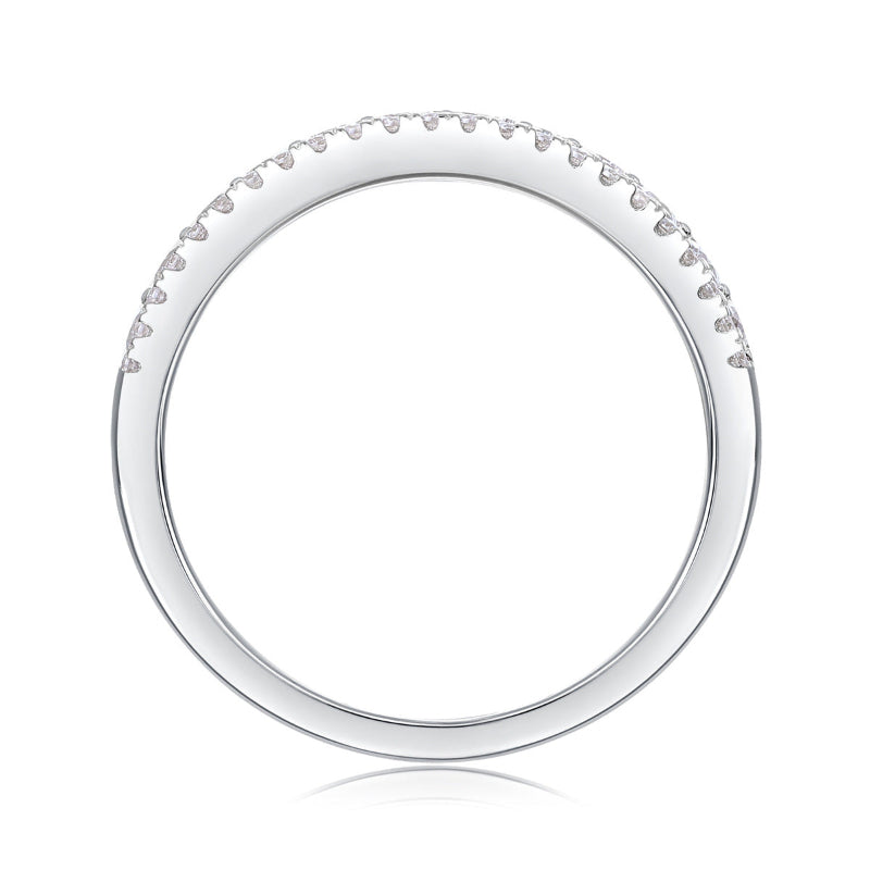 Elegant Three-Tier Moissanite Band

