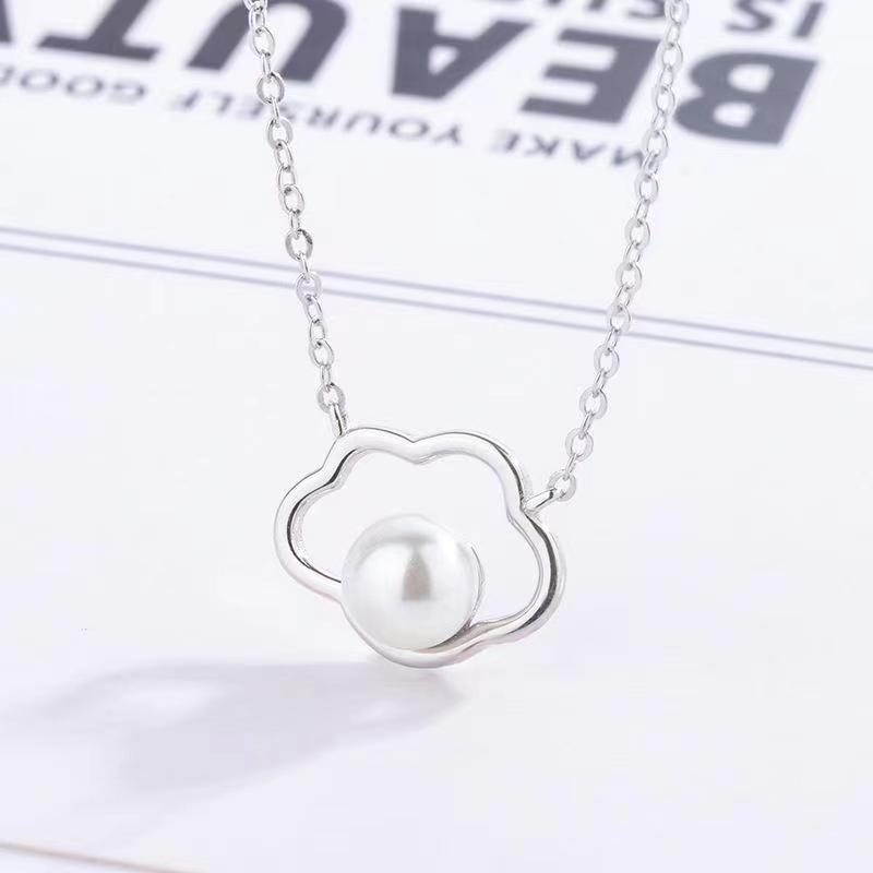 cloud pearl necklace silver