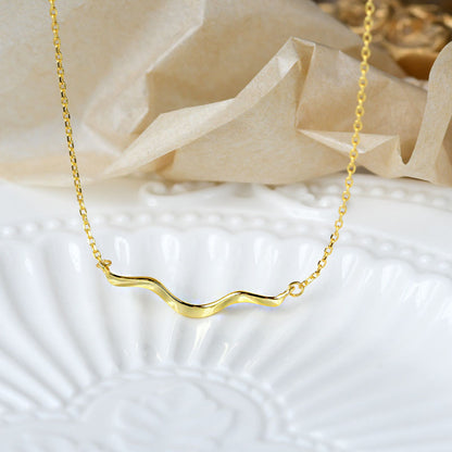 Simple Wave Necklace

