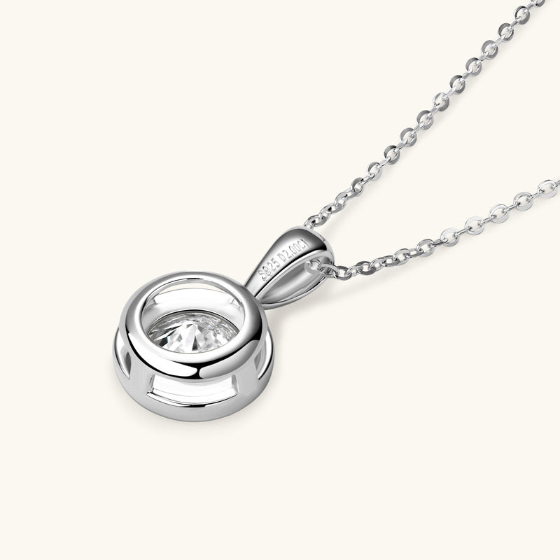 Elegant Gold-Plated Solitaire Necklace

