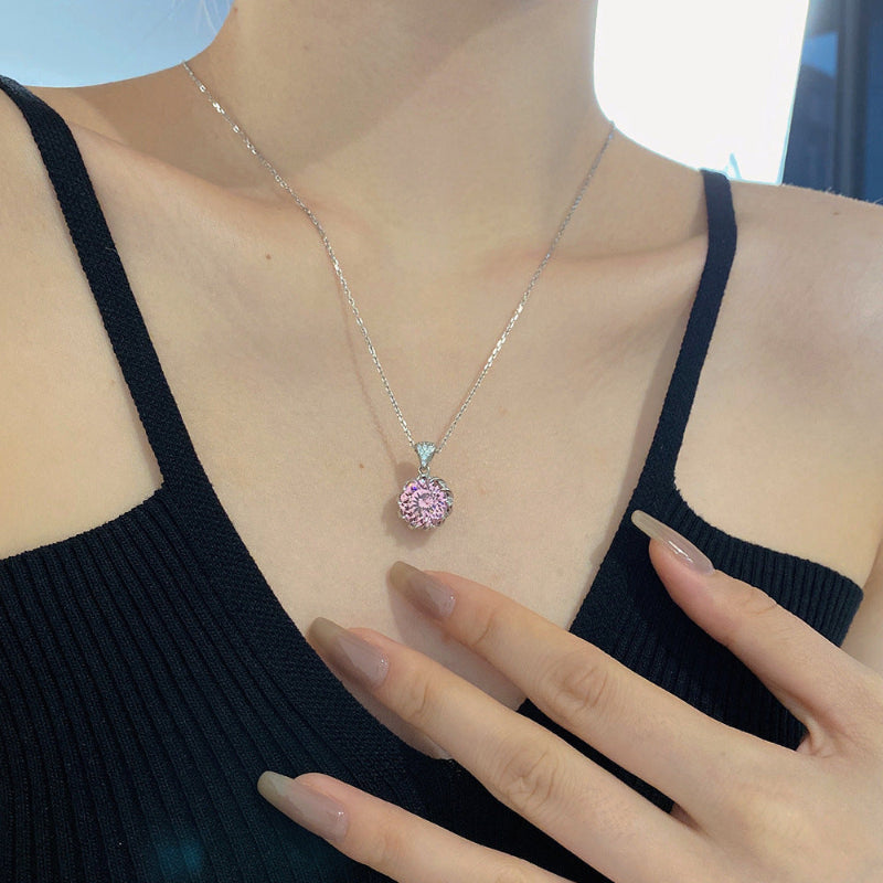 Round Diamond Look Flower Setting

